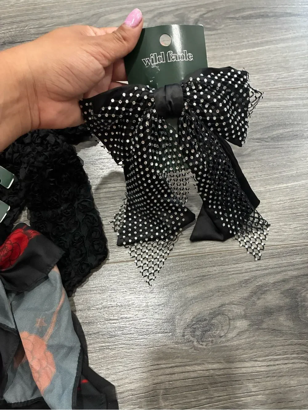 wild fable Black and Red Floral Scarf with Black Decorative Hair Bows